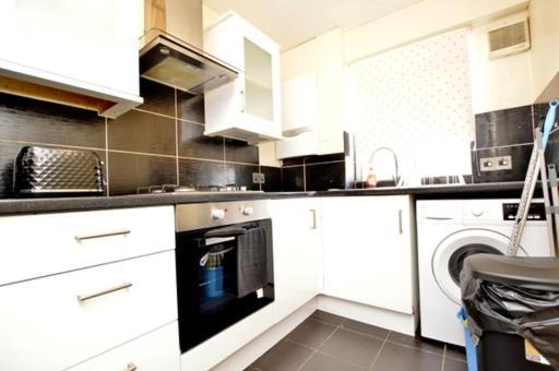 Crown House Villa Лондон Екстериор снимка