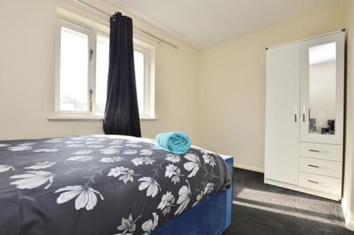 Crown House Villa Лондон Екстериор снимка